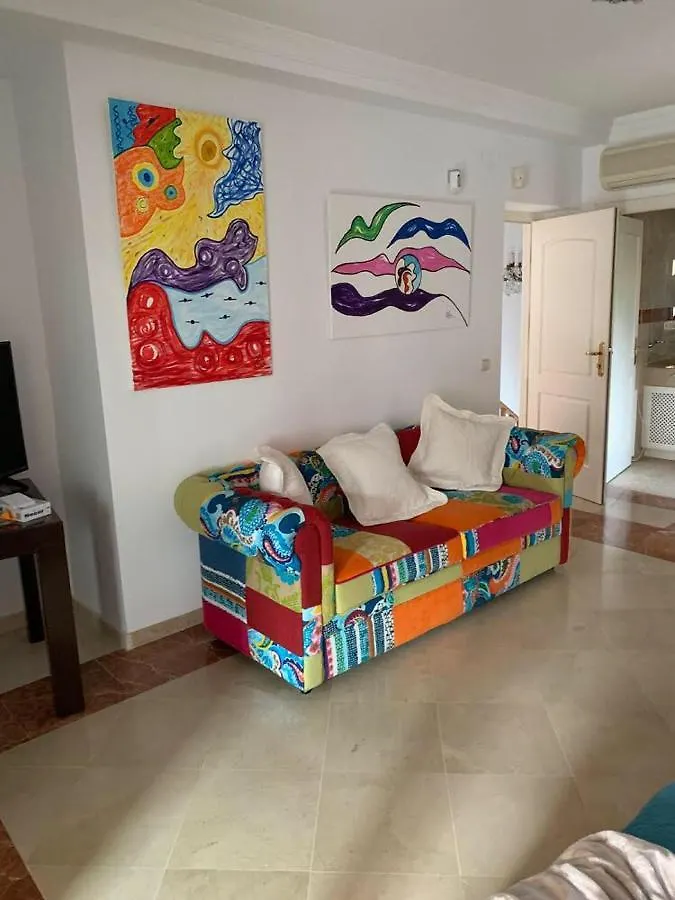 Chalet Con Piscina A 50 M De La Playa . Marbella 0*,