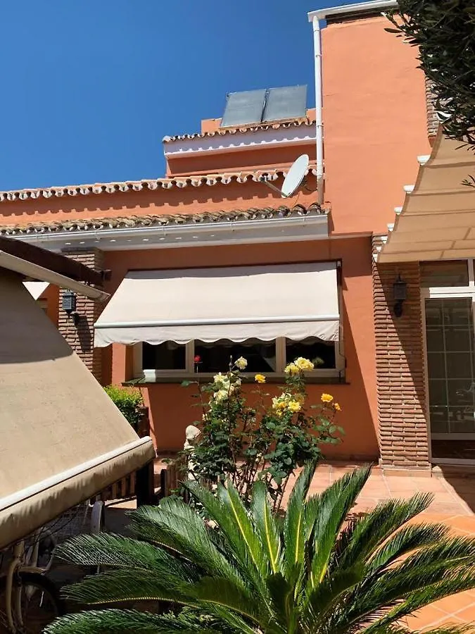 Holiday home Chalet Con Piscina A 50 M De La Playa . Marbella